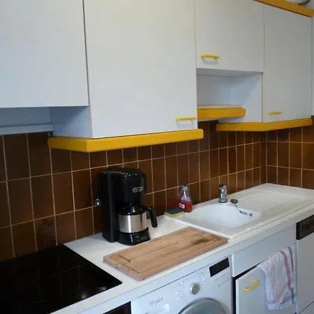 Sleeps 3 Wifi Apartment